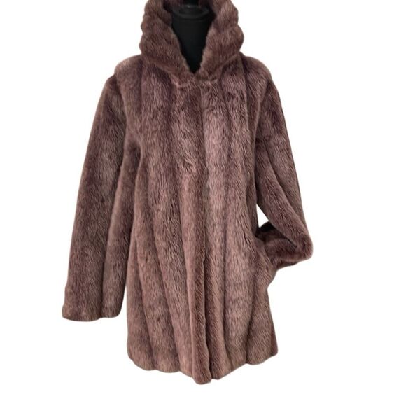 Newport News Jackets & Blazers - Newport News Women’s Faux-Fur Winter Jacket/Coat